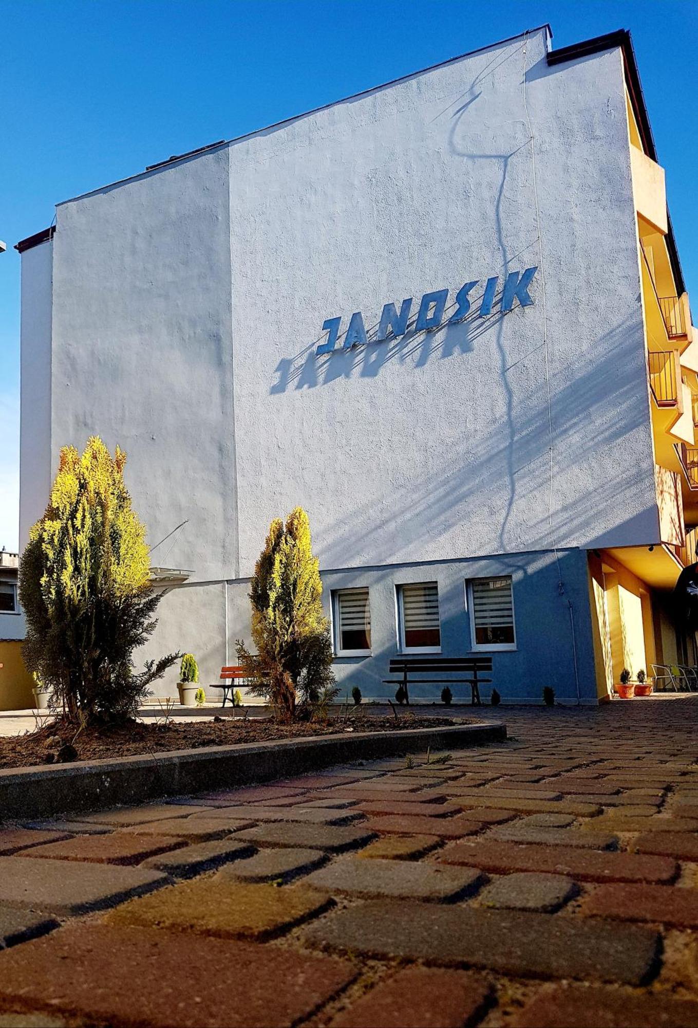 Отель O.W.W Janosik Устроне-Морске Экстерьер фото